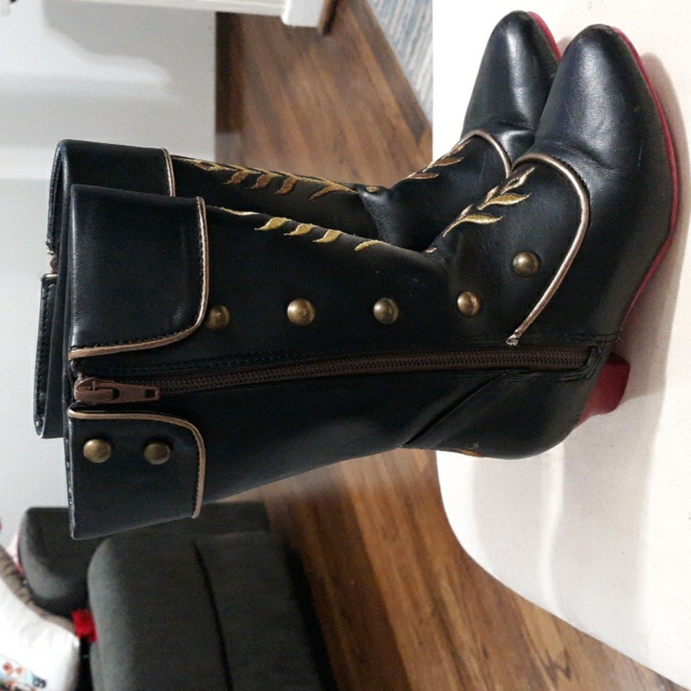 FROZEN Boots